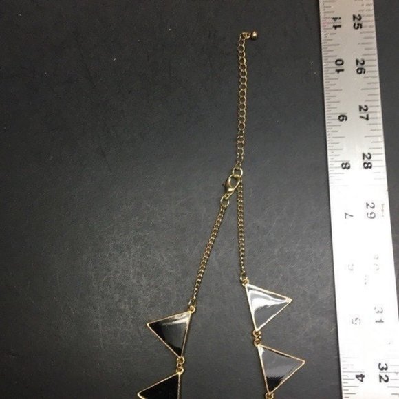 Black Gold Triangle Necklace Reversible Textured Classic Mod Retro BoHo - Picture 6 of 6